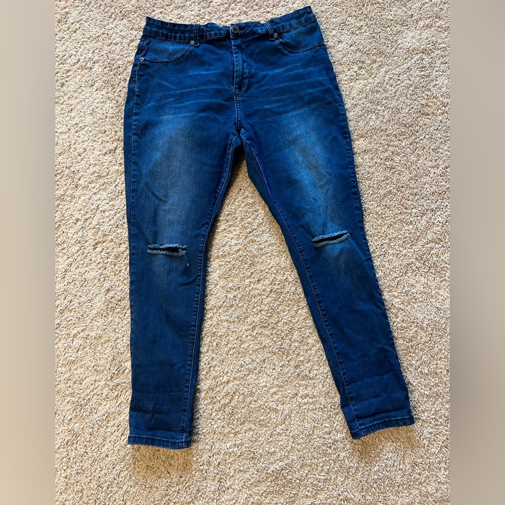 City Chic Harley Midrise Skinny Jeans - size 18